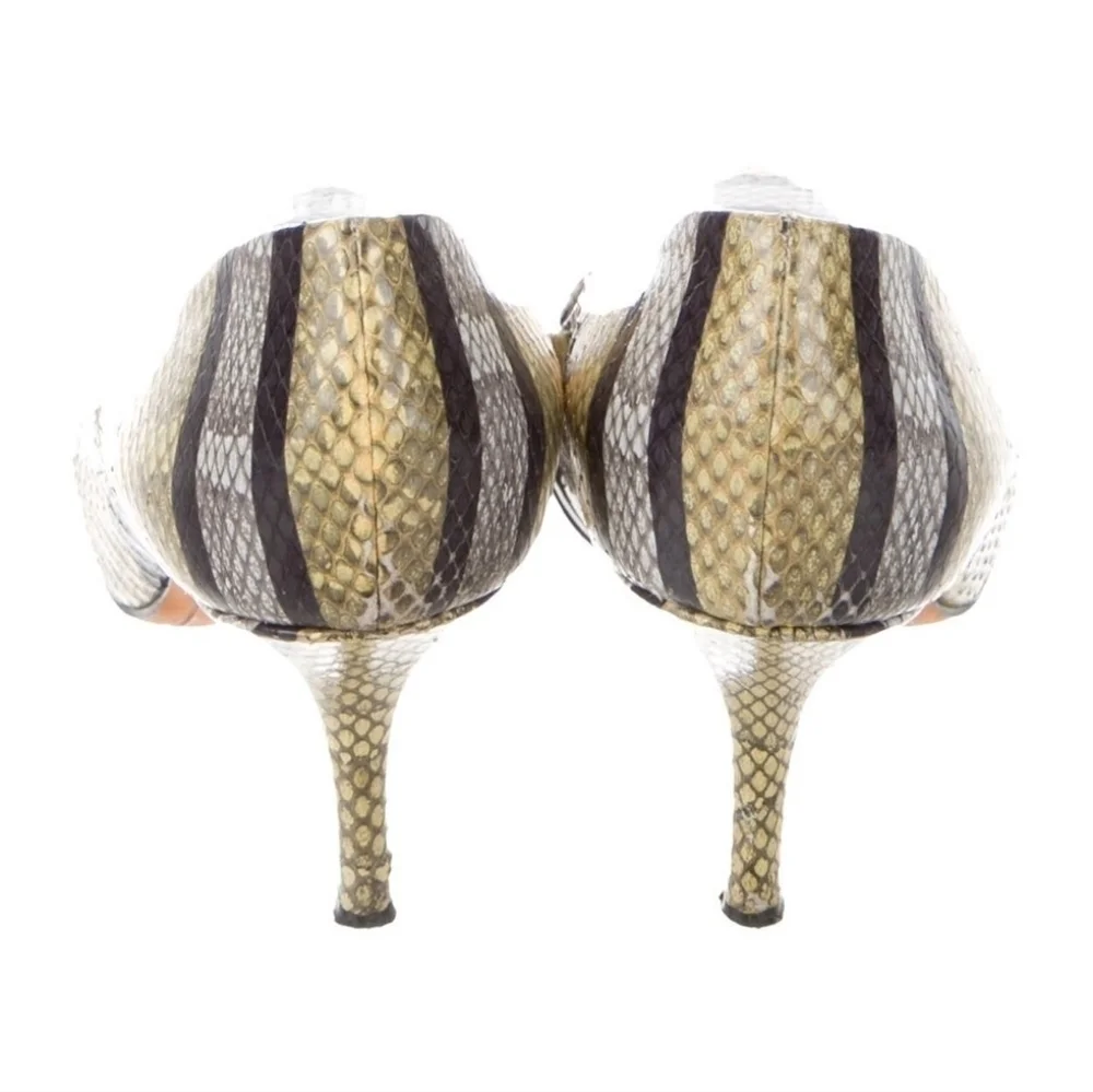 GIVENCHY Snakeskin Pointed-Toe Pumps Size: 9 | IT 39​​​ - Picture 4 of 5